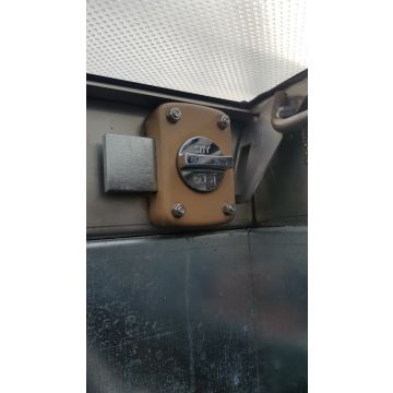 Sluiting binnenuit te openen en sluiten koekoek kelder voor bijvoorbeeld nooduitgang 